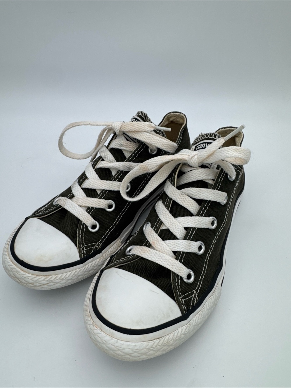 Unisex Size 2 Youth Dark Green Low Top All Star Converse Sneakers